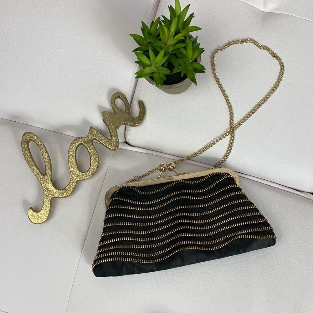 Ruffled Zipper Evening Bag Clutch Black Gold with Strap